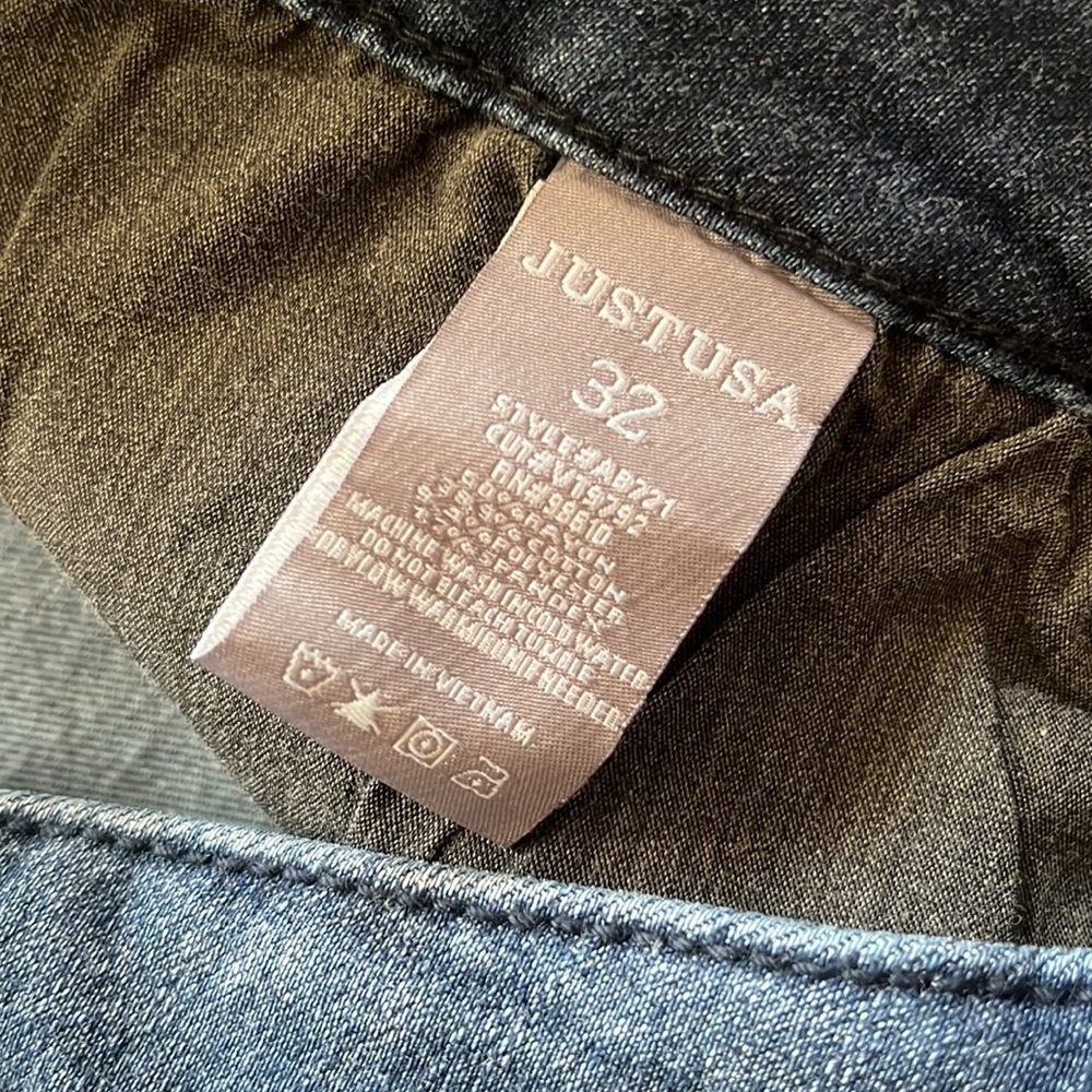 Jean - Picture 7 of 10